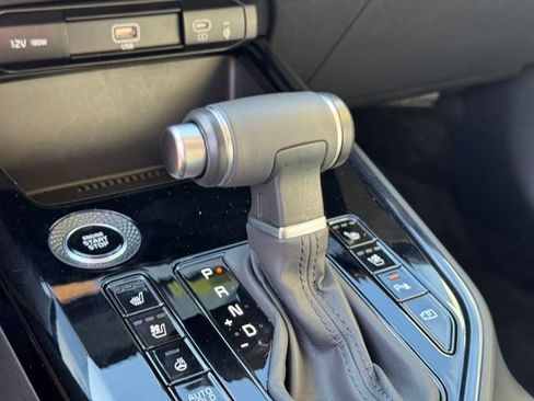 Certified 2025 Kia Niro SX Touring FWD image 55