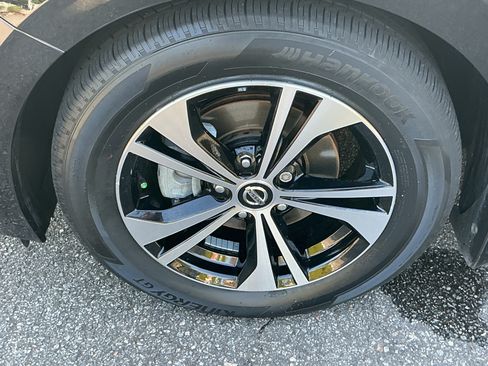 Certified 2022 Nissan Sentra SV FWD image 8
