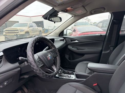 Used 2024 Buick Encore GX Preferred image 7