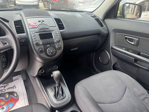 Used 2011 Kia Soul + w/ Audio Pkg FWD image 24