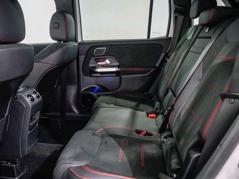 Used 2025 Mercedes-Benz GLB 250 image 17