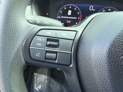 Certified 2025 Honda Accord LX image 19