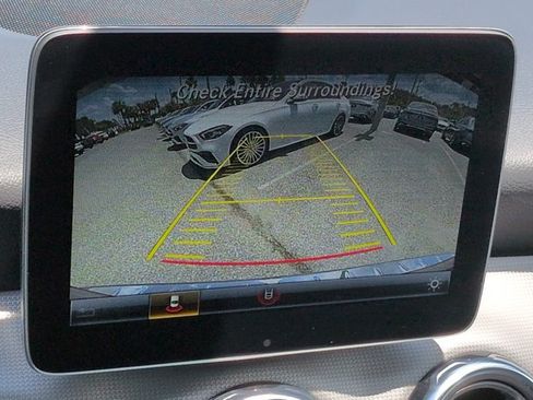 Certified 2019 Mercedes-Benz GLA 250 4MATIC image 21