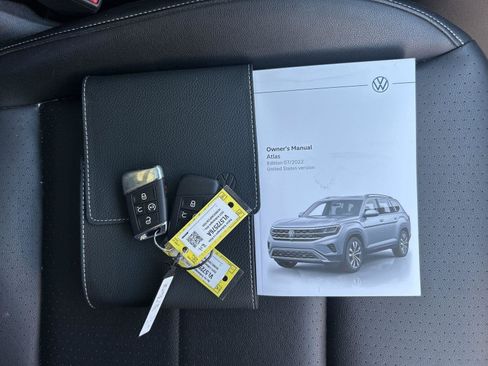 Certified 2023 Volkswagen Atlas SE w/ Panoramic Sunroof Package AWD/4WD image 24