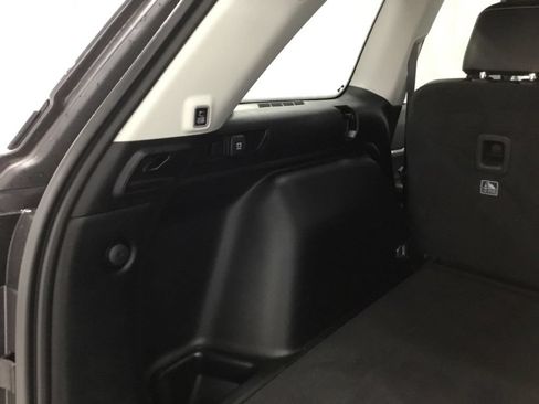 Used 2023 Jeep Grand Cherokee Limited AWD/4WD image 16