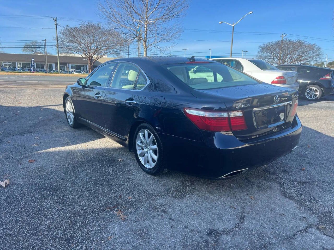 Used 2007 Lexus LS 460 RWD image 7