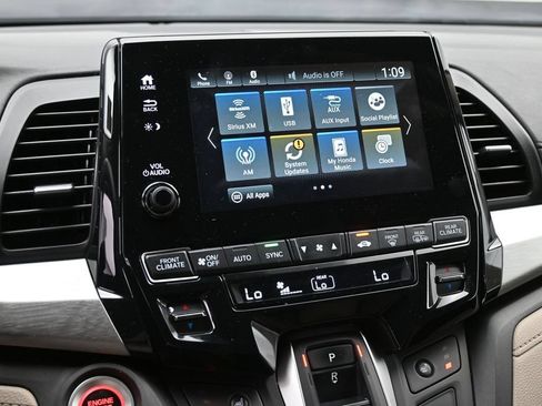 Used 2023 Honda Odyssey EX-L image 13