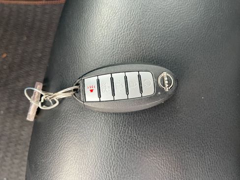 Used 2025 Nissan Altima 2.5 SR image 18