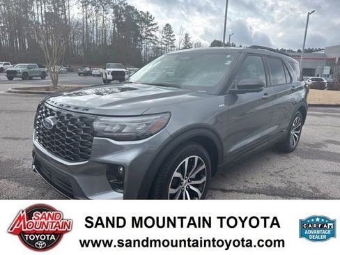 Used 2025 Ford Explorer ST-Line image 7