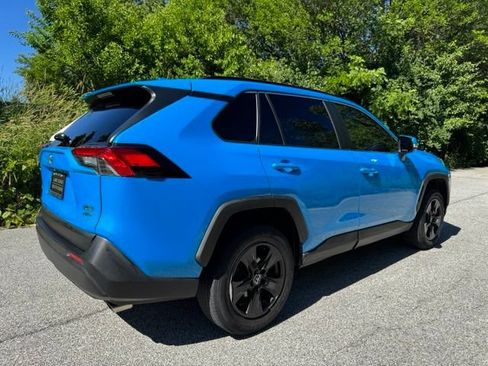 Used 2019 Toyota RAV4 XLE w/ Convenience Package AWD/4WD image 5