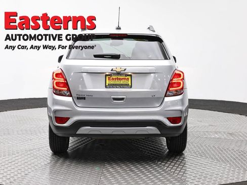 Used 2018 Chevrolet Trax LT w/ LT Convenience Package AWD/4WD image 6