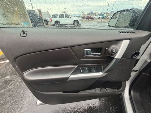 Used 2013 Ford Edge SE image 11