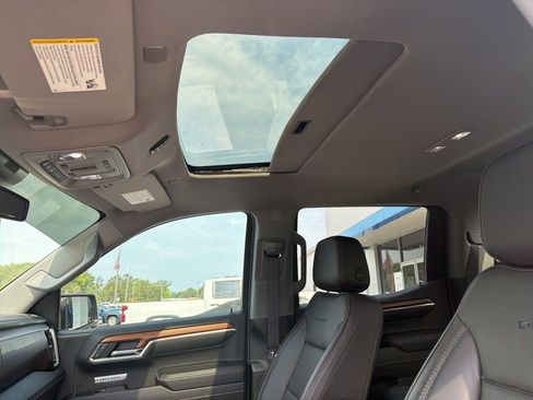 Used 2023 GMC Sierra 1500 Denali AWD/4WD image 10