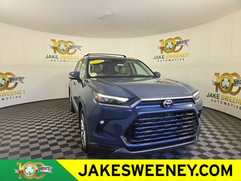 Used 2024 Toyota Grand Highlander AWD image 1
