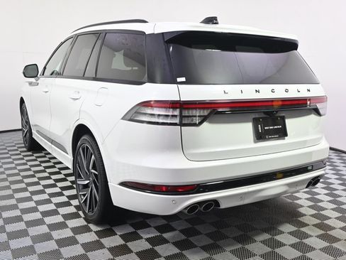 New 2026 Lincoln Aviator Black Label w/ Jet Appearance Package AWD/4WD image 4