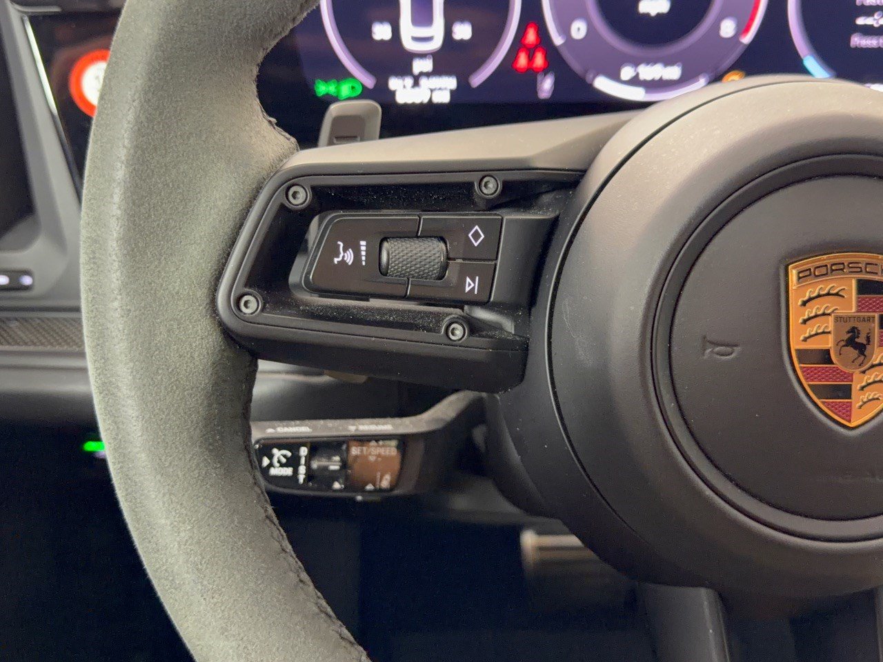 Certified 2025 Porsche Cayenne GTS AWD/4WD image 18
