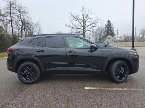 New 2026 Chevrolet Trax LT w/ Midnight Edition image 14