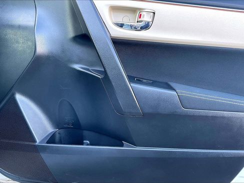 Used 2014 Toyota Corolla LE image 20