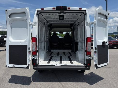 Used 2025 RAM ProMaster 2500 w/ Convenience Group FWD image 26
