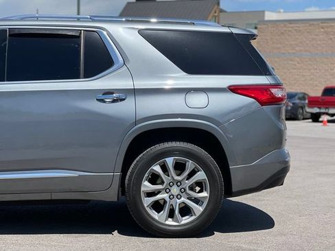 Used 2020 Chevrolet Traverse Premier w/ LPO, Floor Liner Package AWD/4WD image 5