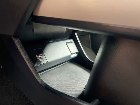 Used 2021 Honda HR-V LX image 31