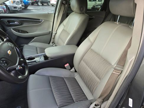 Used 2014 Chevrolet Impala LT image 20