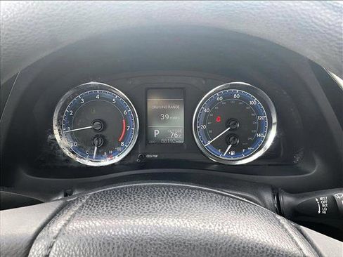 Used 2019 Toyota Corolla LE image 20