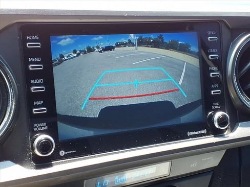 Used 2022 Toyota Tacoma TRD Sport w/ Technology Package AWD/4WD image 23