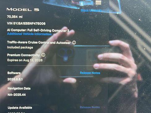 Used 2022 Tesla Model S AWD/4WD image 11