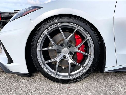 Used 2023 Chevrolet Corvette Stingray Premium Cpe w/ Z51 Performance Package RWD image 29