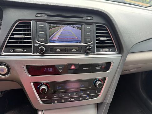 Used 2015 Hyundai Sonata Sport w/ Option Group 03 FWD image 17