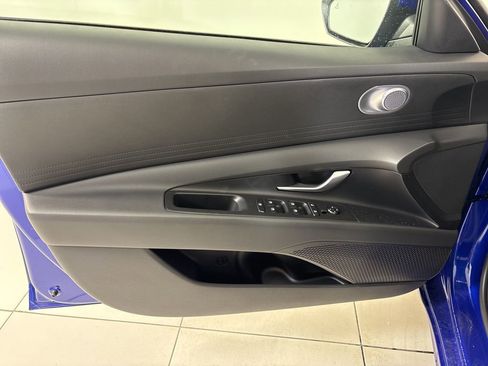 New 2025 Hyundai Elantra Blue image 16