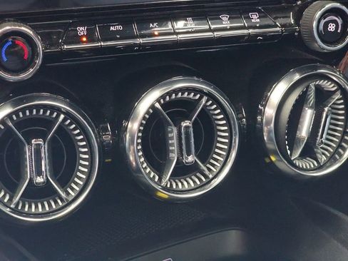 Used 2025 Chevrolet Blazer EV LT image 39