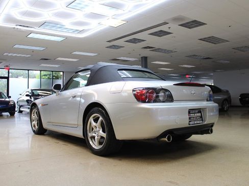 Used 2002 Honda S2000 image 10
