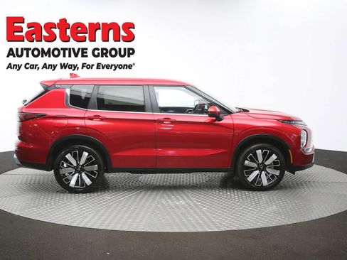 Used 2025 Mitsubishi Outlander SE FWD image 44