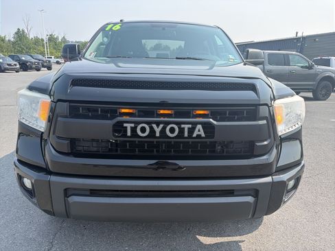 Used 2016 Toyota Tundra SR5 w/ TRD Off Road Package AWD/4WD image 9