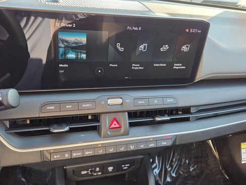 Used 2025 Kia K4 LXS image 19