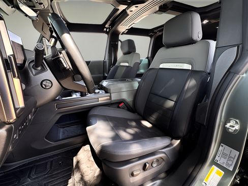 Used 2024 GMC Hummer EV 3X w/ LPO, Illumination Package AWD/4WD image 8
