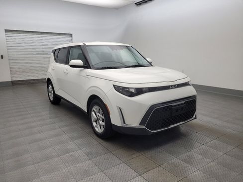Used 2024 Kia Soul S FWD image 13