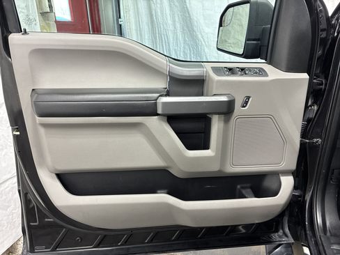 Used 2015 Ford F150 XLT w/ Equipment Group 302A Luxury AWD/4WD image 14