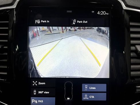 Used 2018 Volvo XC90 T8 Momentum w/ Convenience Package image 11