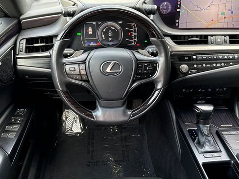 Used 2021 Lexus ES 300h w/ Accessory Package 2 image 12
