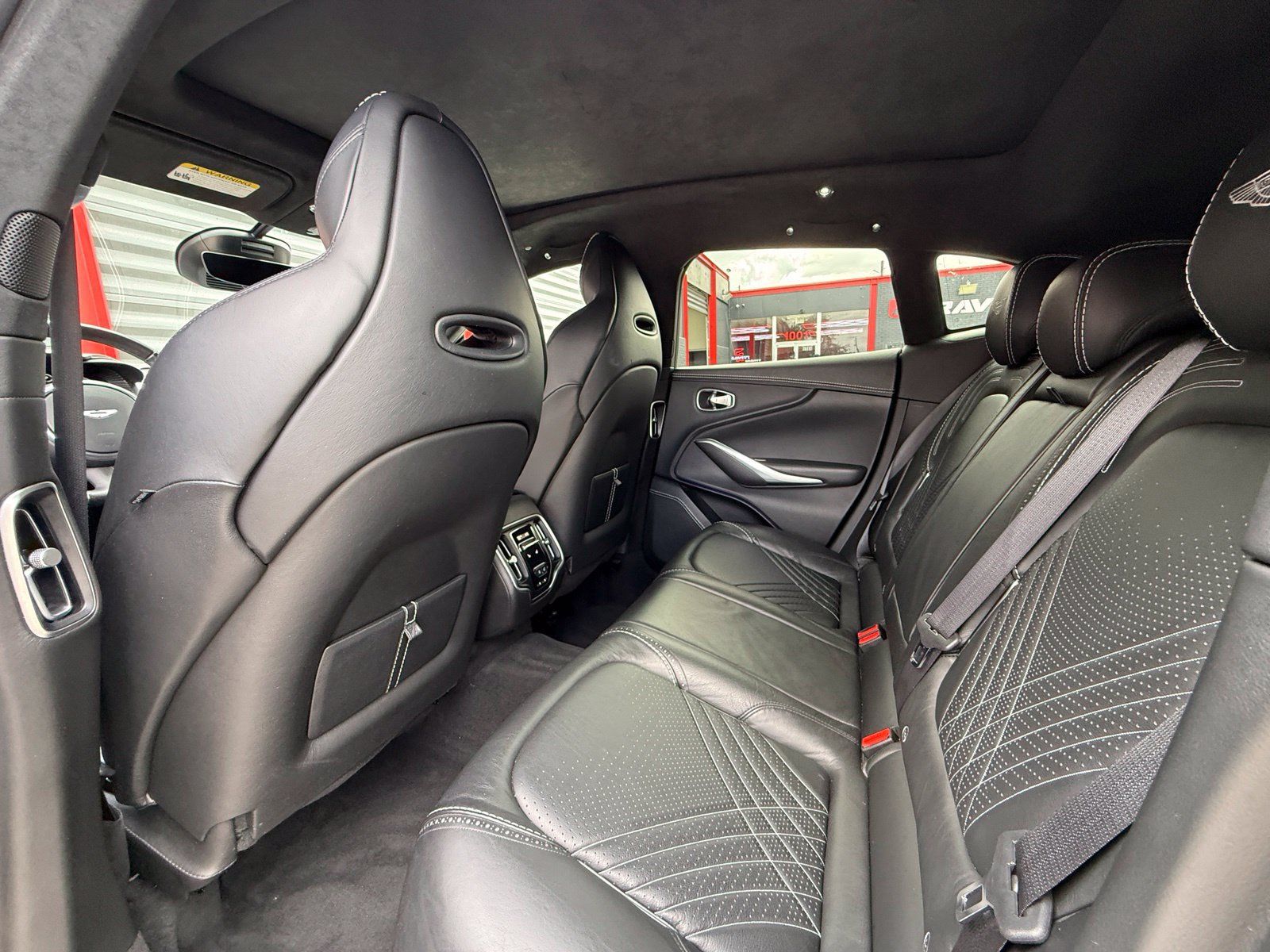 Used 2021 Aston Martin DBX AWD/4WD image 24