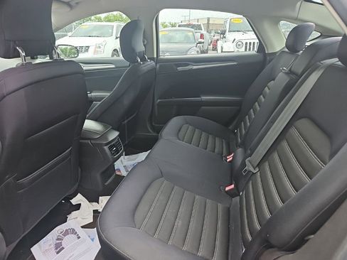 Used 2013 Ford Fusion SE FWD image 14