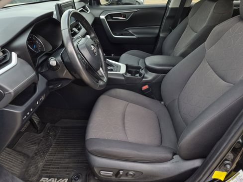 Used 2019 Toyota RAV4 XLE image 26