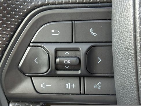 Certified 2025 Toyota Tacoma SR5 image 17