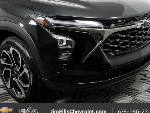 New 2026 Chevrolet Trax RS w/ Sunroof Package image 35