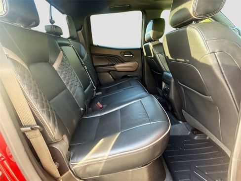 Used 2023 GMC Canyon Denali image 29