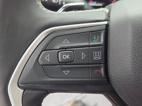 Used 2025 Jeep Grand Cherokee L Laredo RWD image 25