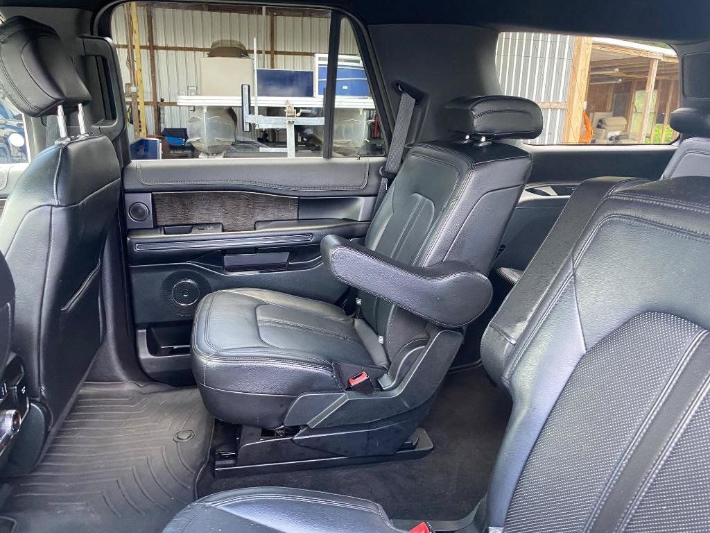 Used 2019 Ford Expedition Limited RWD image 41